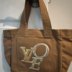 NWOT 100% authentic Louis Vuitton Love tote